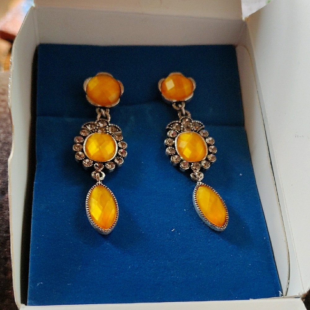 Avon Elegant Gold Tone Dangle Earrings Clip Silver Setting 2007 NOT AVAILABLE